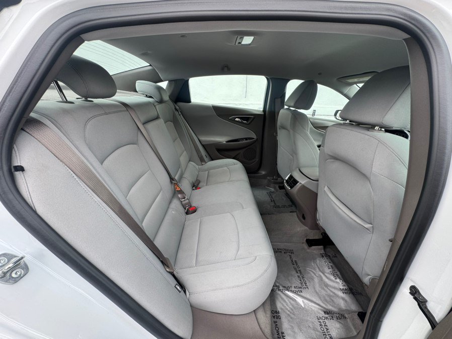 Used 2024 Chevrolet Malibu LT FWD image 12