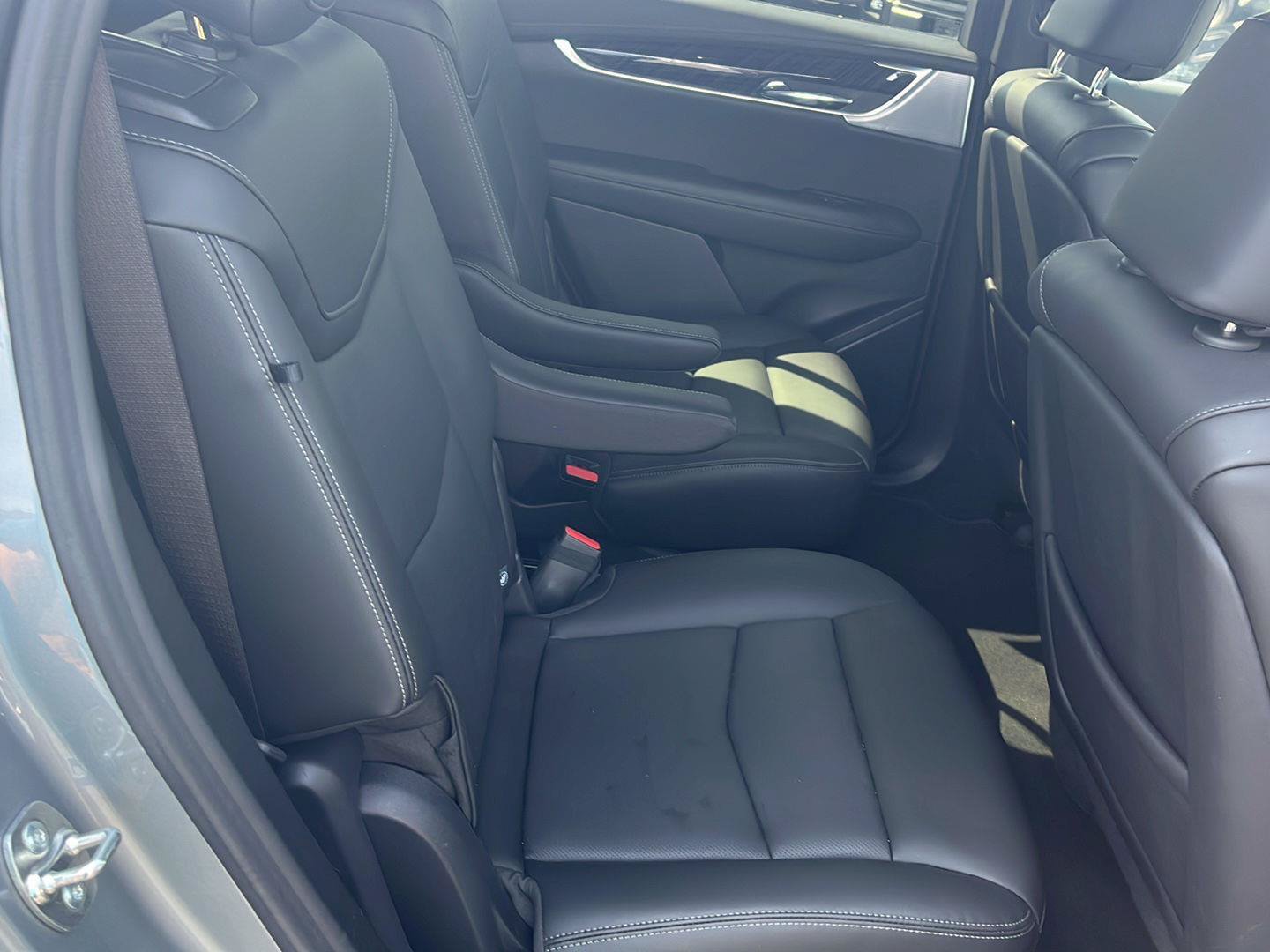 Used 2025 Cadillac XT6 Premium Luxury AWD/4WD image 27