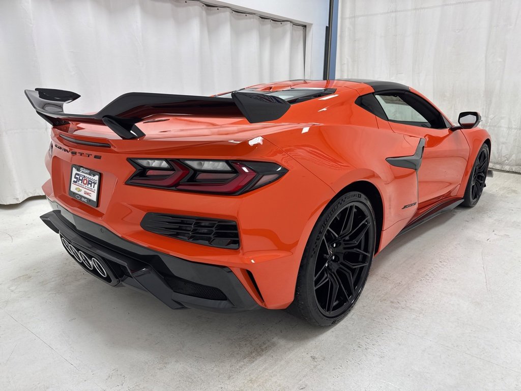 New 2026 Chevrolet Corvette Z06 w/ Z07 Performance Package image 4