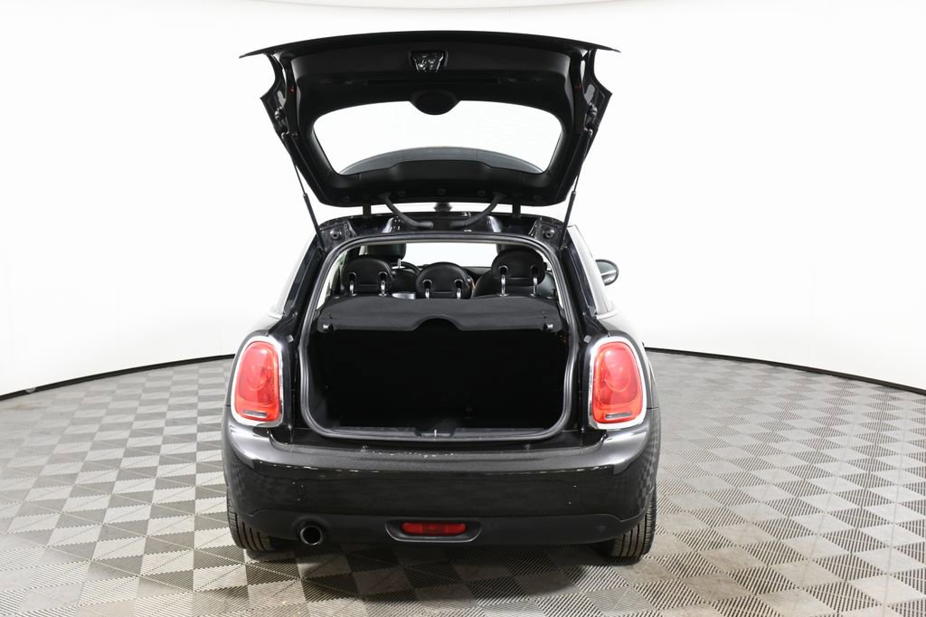 Used 2016 MINI Cooper 4-Door Hardtop image 30