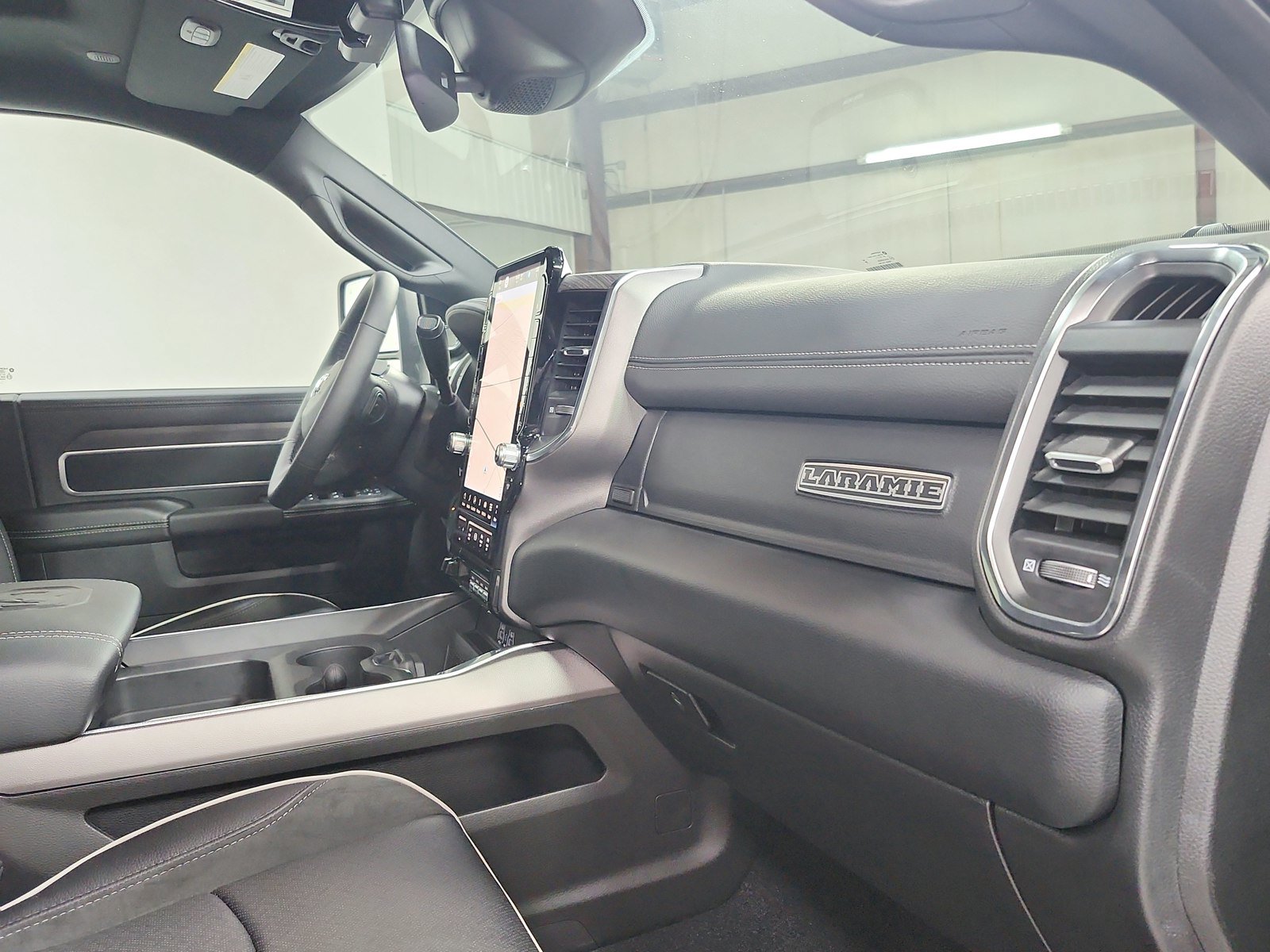 New 2026 RAM 2500 Laramie AWD/4WD image 38