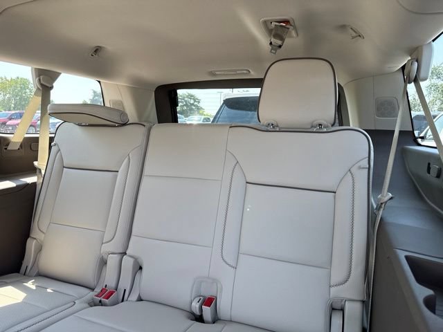 Used 2021 GMC Yukon XL Denali w/ Denali Premium Package AWD/4WD image 10