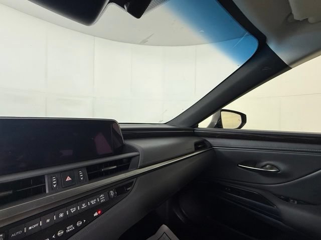 Used 2019 Lexus ES 300h w/ Premium Package FWD image 14