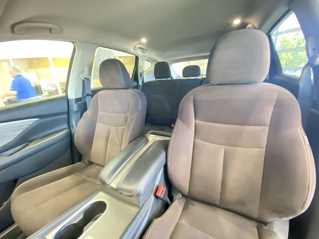 Used 2018 Nissan Murano SV AWD/4WD image 14