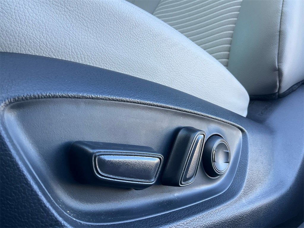 Used 2024 Toyota Camry SE image 33