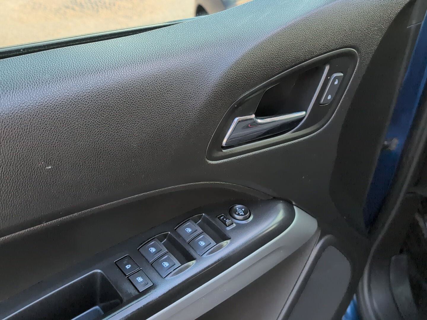 Used 2019 Chevrolet Colorado LT w/ LT Convenience Package AWD/4WD image 16
