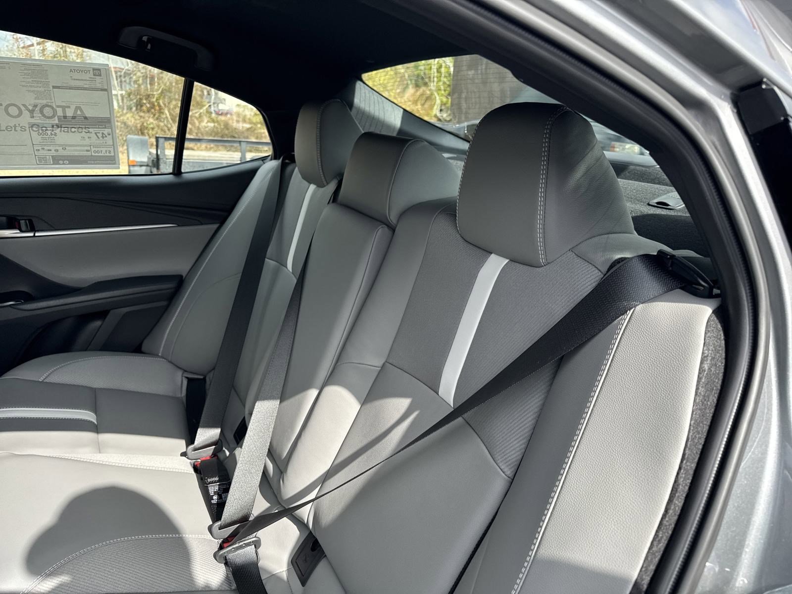 Used 2025 Toyota Camry SE FWD image 24
