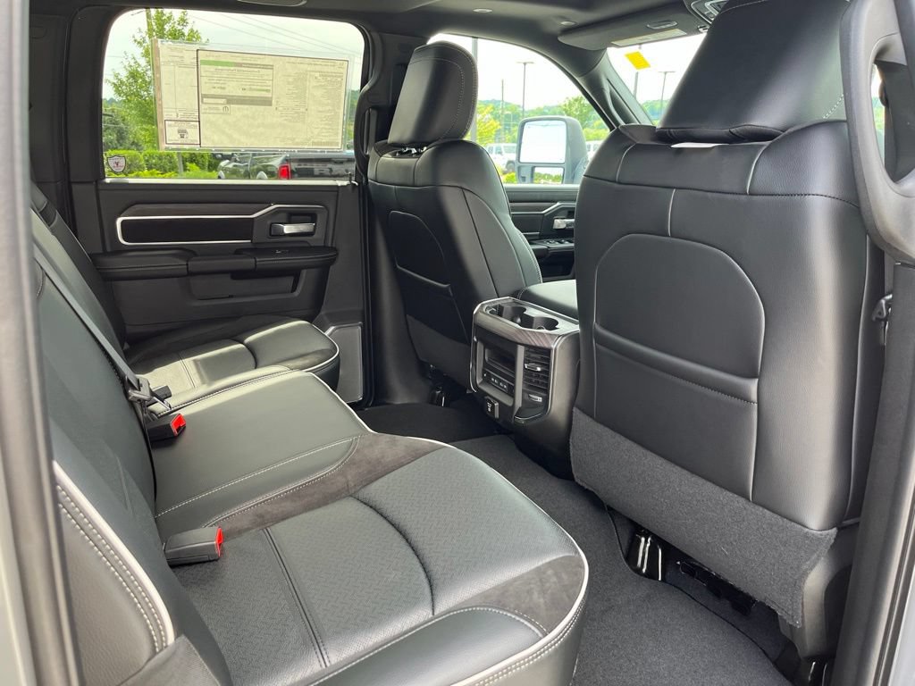 New 2026 RAM 2500 Laramie AWD/4WD image 26