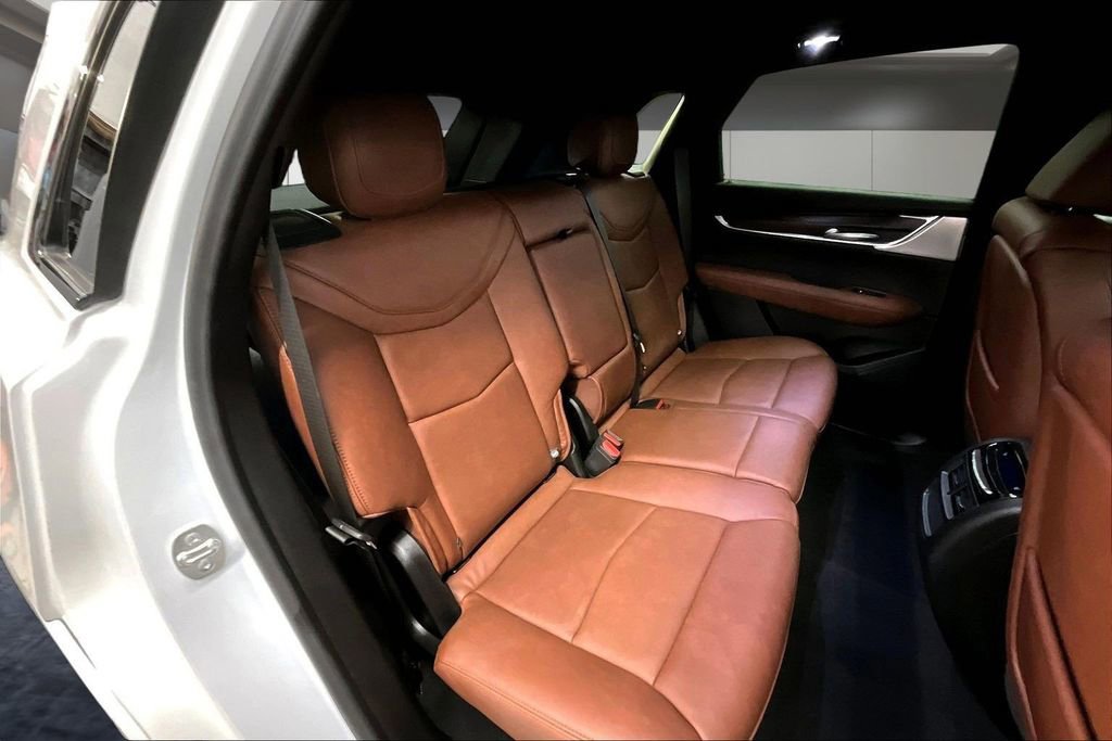 Certified 2025 Cadillac XT5 Sportv w/ Technology Package image 25