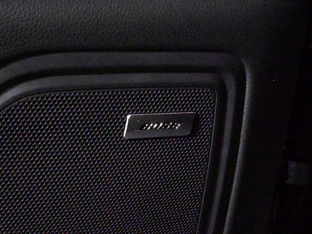 Used 2026 Porsche Macan AWD/4WD image 32