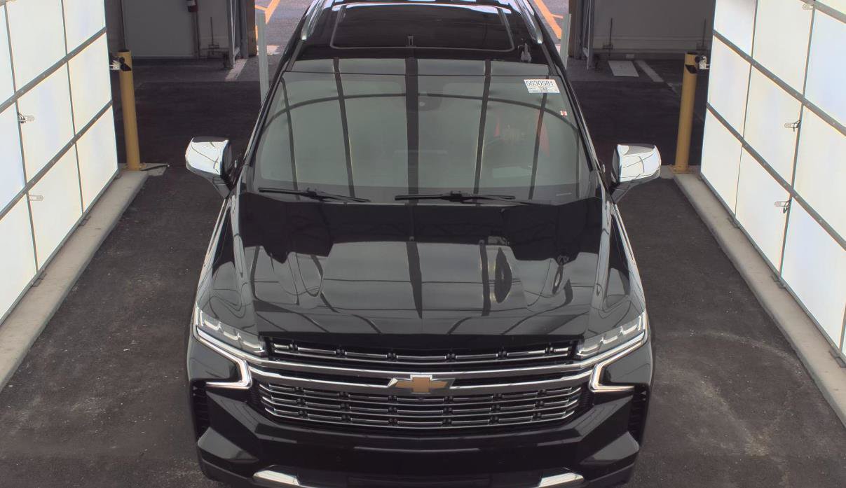 Used 2023 Chevrolet Suburban Premier w/ Advanced Technology Package RWD image 2