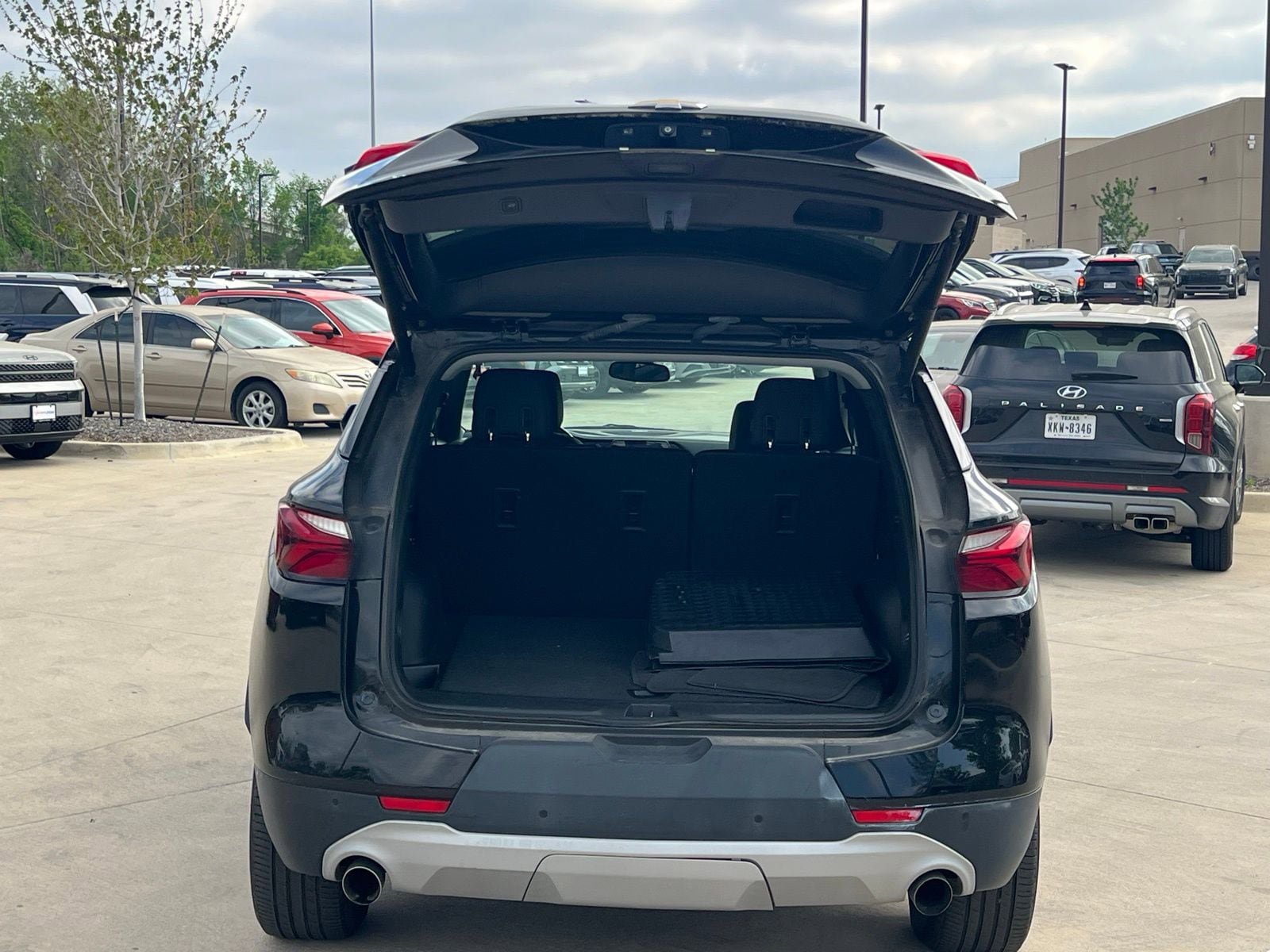 Used 2019 Chevrolet Blazer LT w/ Sun and Wheels Package FWD image 14