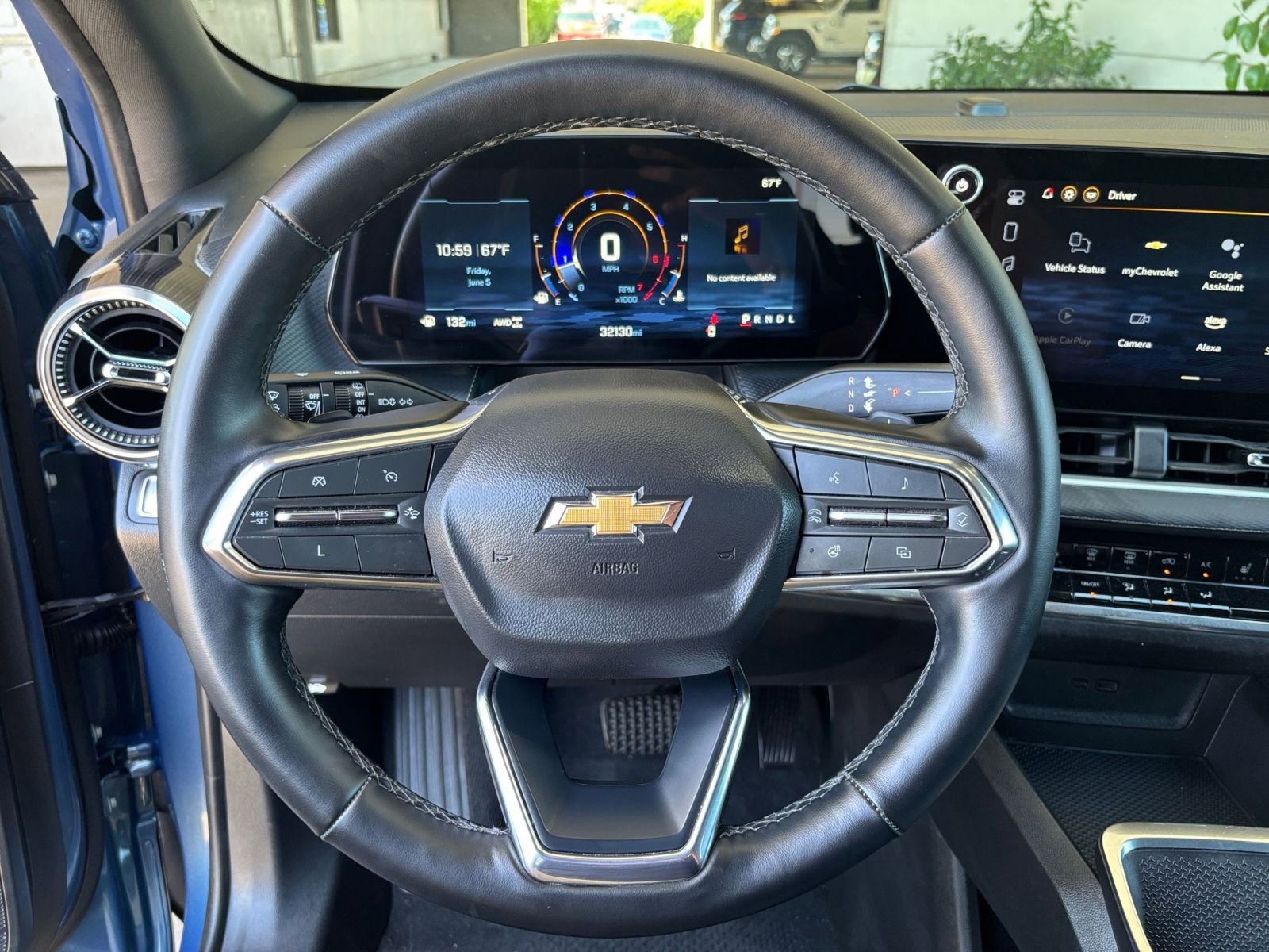 Used 2025 Chevrolet Equinox LT AWD/4WD image 28