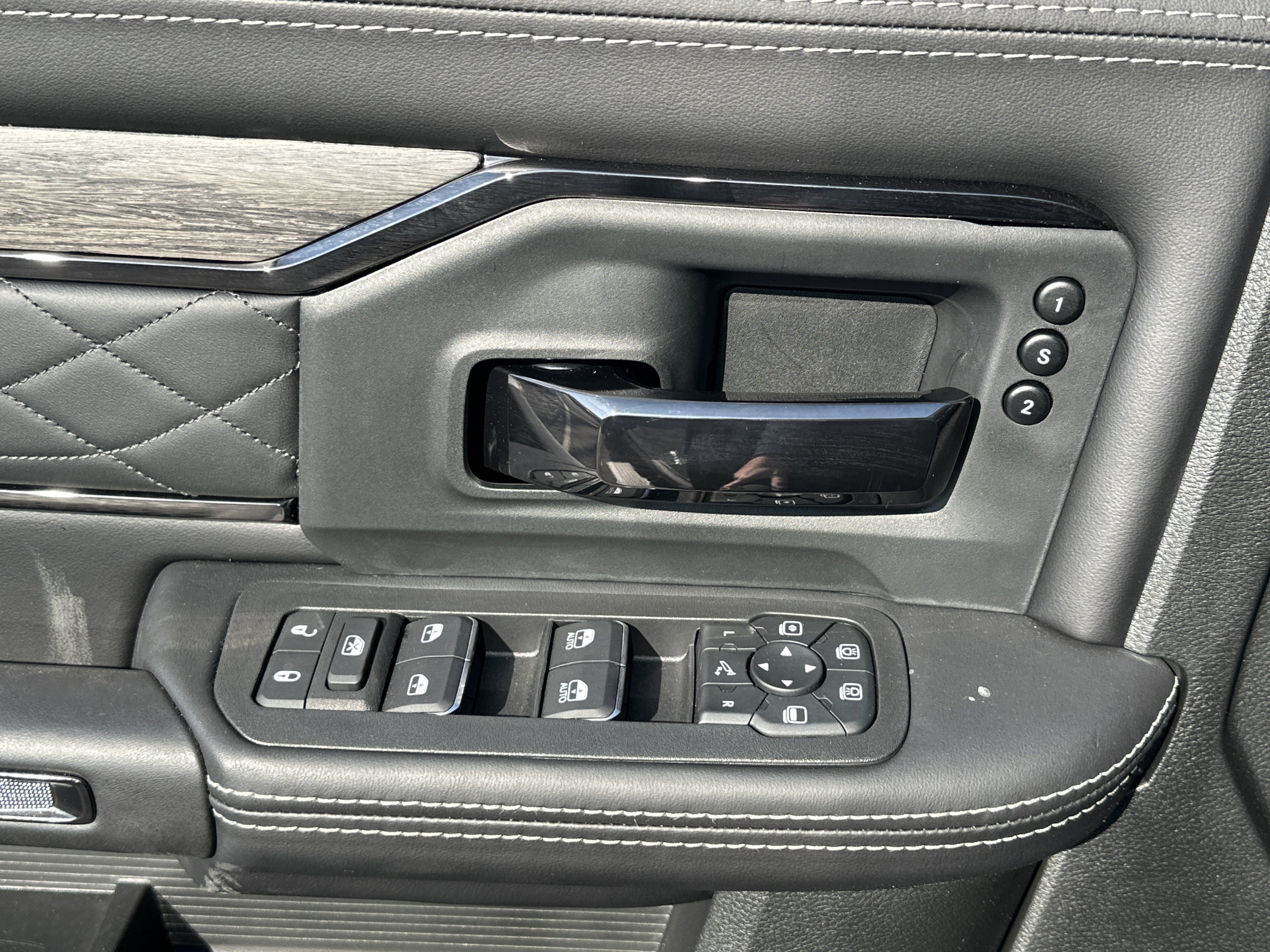 New 2026 RAM 2500 Limited image 12