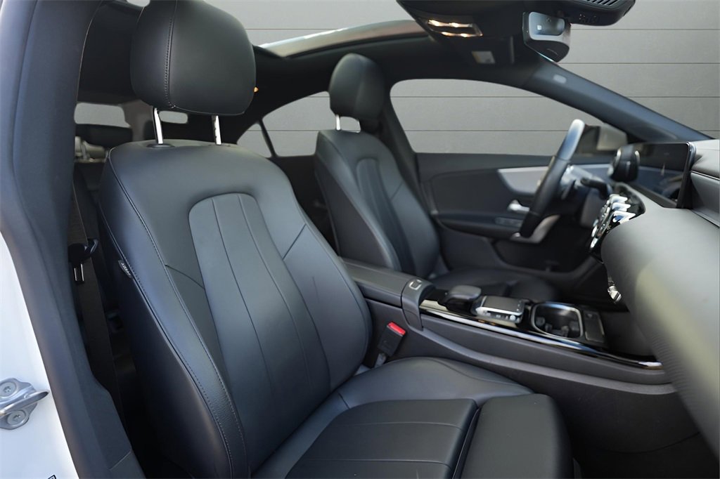 Used 2023 Mercedes-Benz CLA 250 image 30