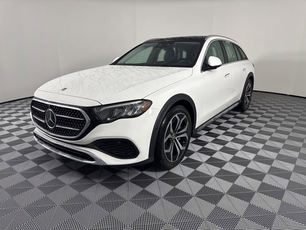 Used 2025 Mercedes-Benz E 450 4MATIC All-Terrain Wagon image 9