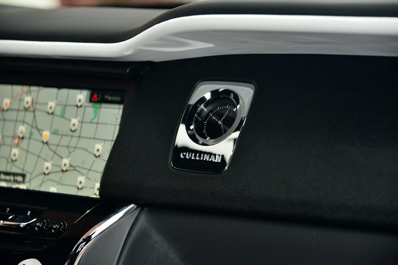Certified 2023 Rolls-Royce Cullinan w/ Technology Package AWD/4WD image 14