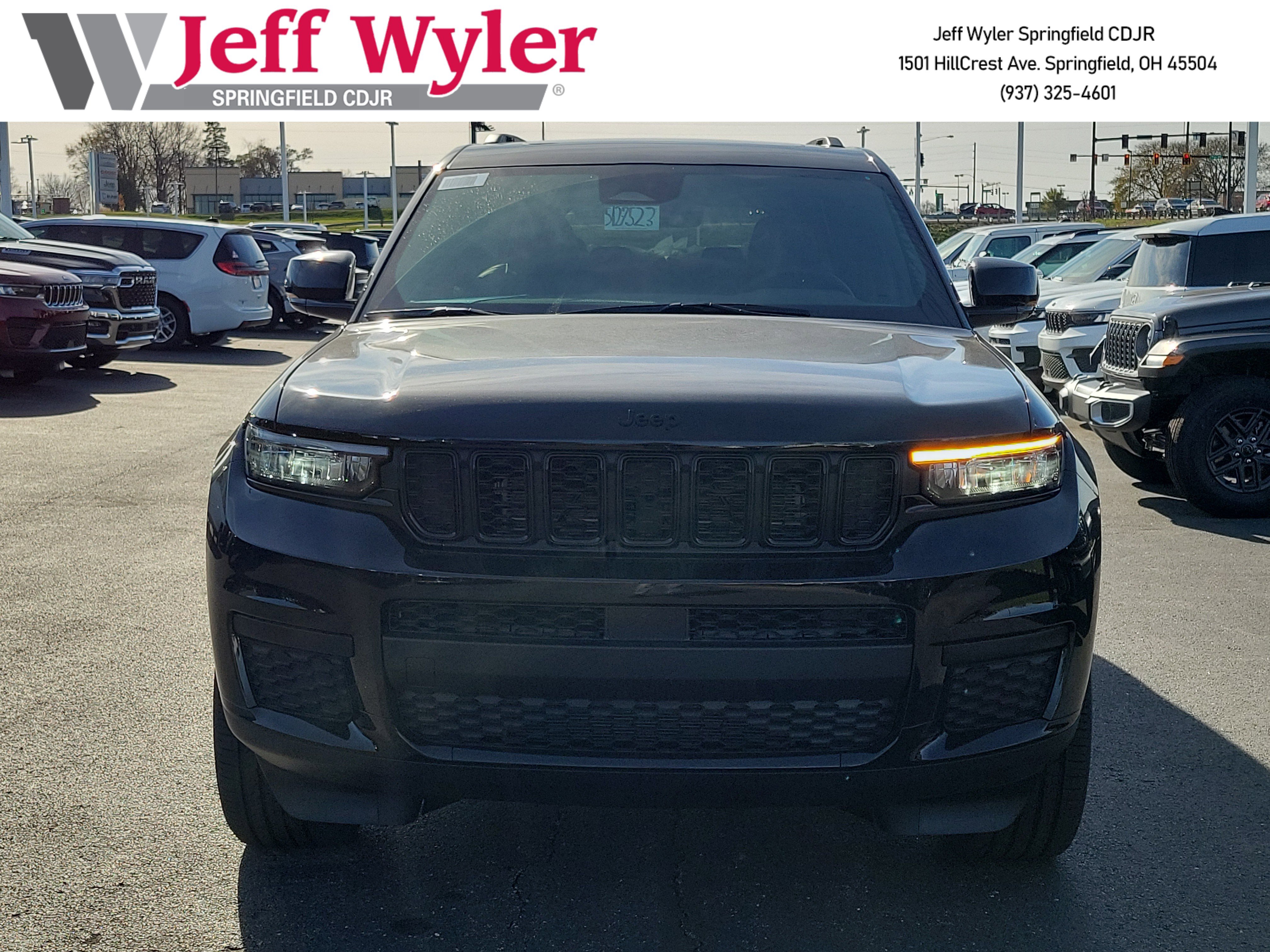 New 2025 Jeep Grand Cherokee L Altitude image 2