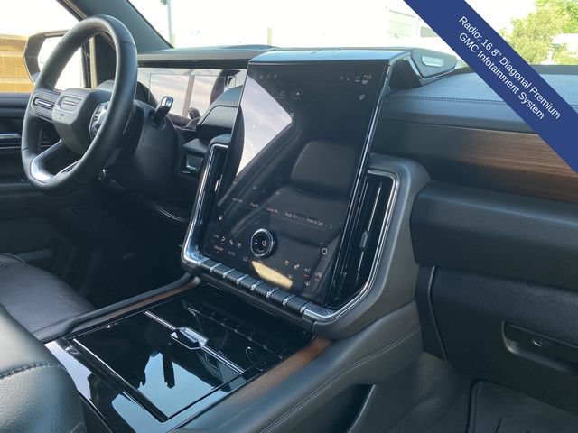 Used 2025 GMC Yukon Denali w/ Sun & Power Step Package AWD/4WD image 15