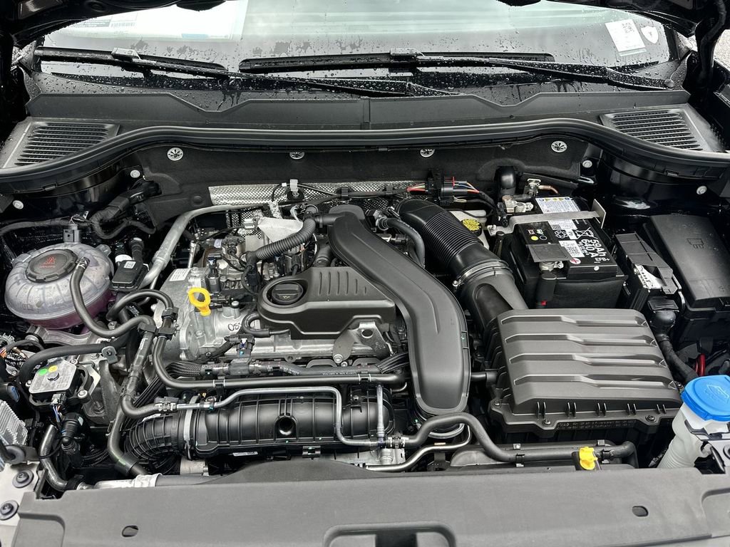 New 2025 Volkswagen Taos S image 26