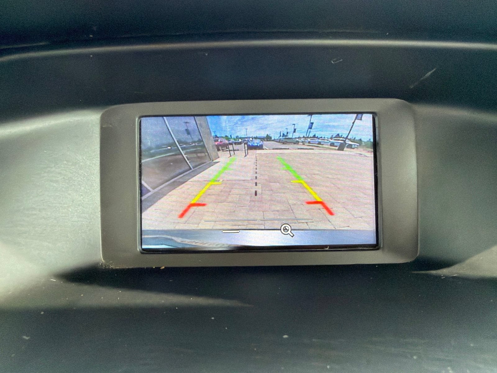 Used 2017 Ford Focus SE w/ Cold Weather Package FWD image 14