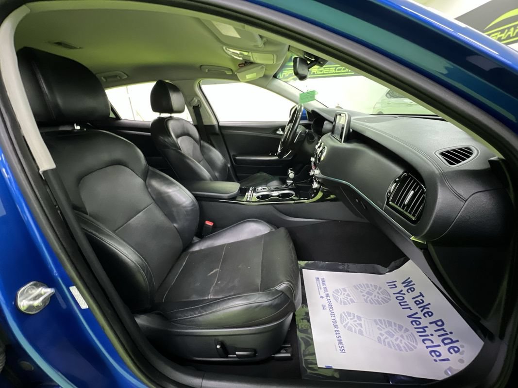 Used 2018 Kia Stinger RWD image 26