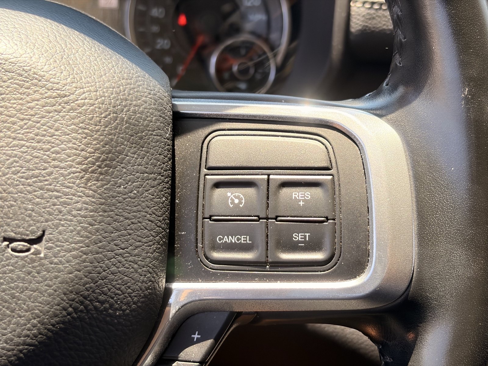 Used 2022 RAM 2500 Laramie AWD/4WD image 27