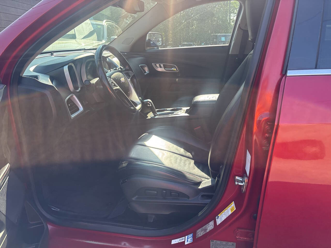 Used 2015 Chevrolet Equinox LTZ AWD/4WD image 11