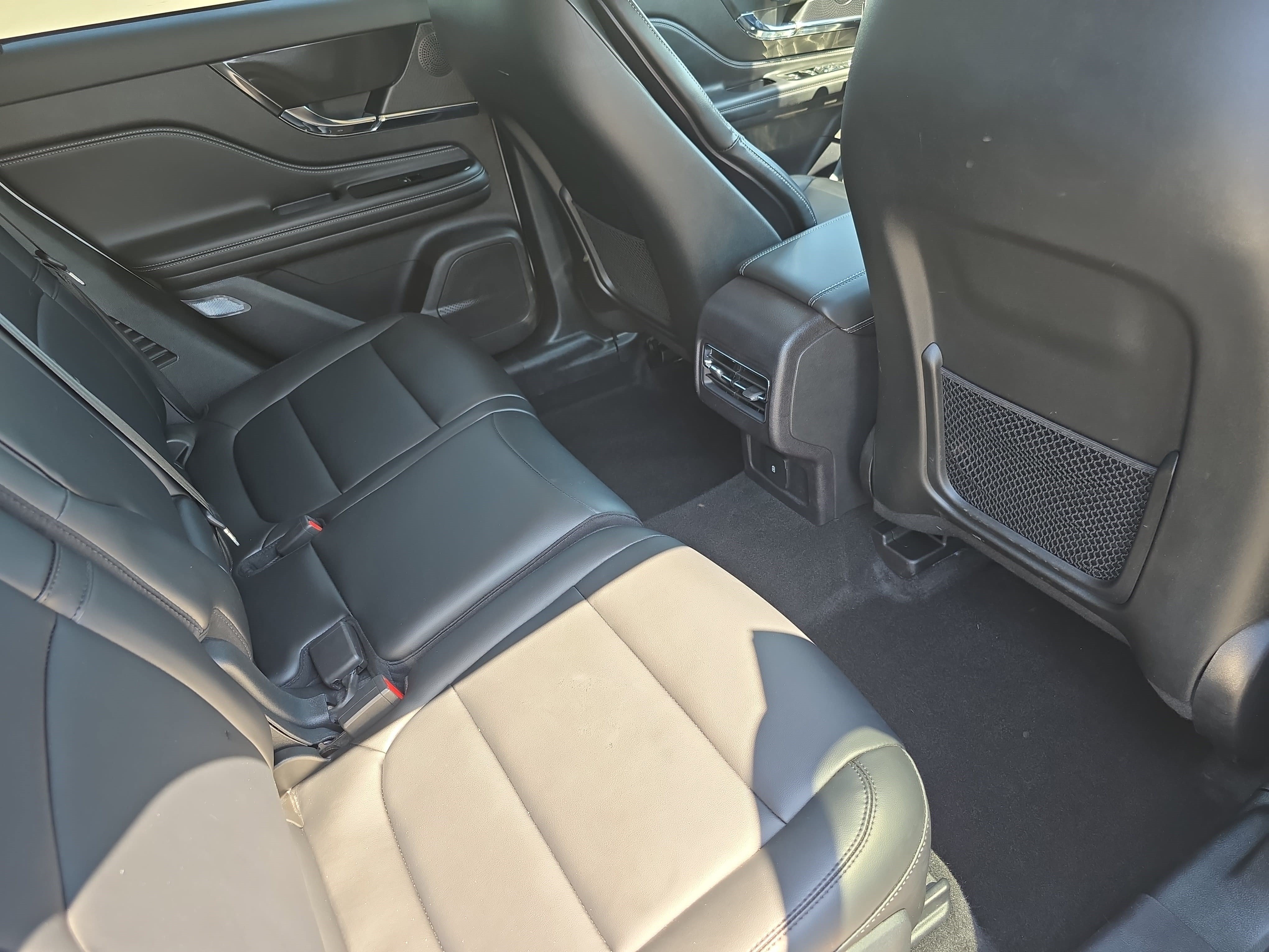 Certified 2024 Lincoln Corsair AWD image 11