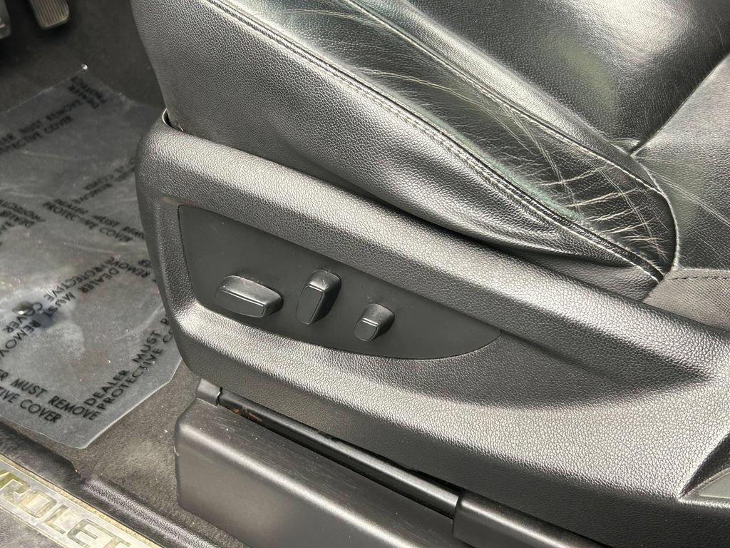 Used 2020 Chevrolet Suburban LT RWD image 14