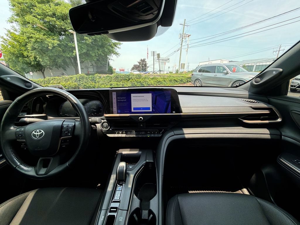 Used 2023 Toyota Crown Platinum AWD/4WD image 18