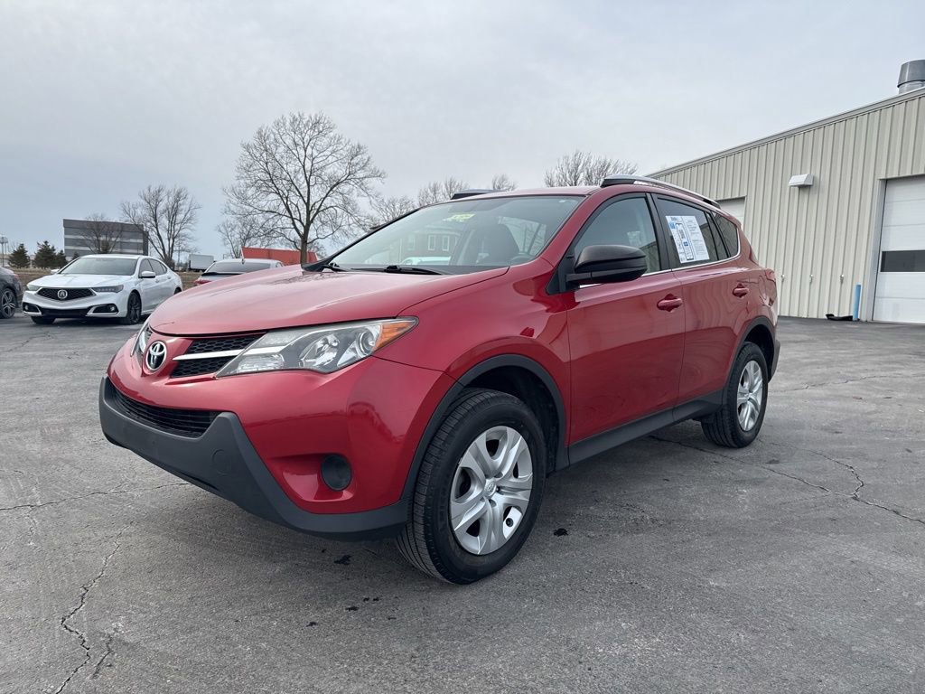 Used 2015 Toyota RAV4 LE image 3