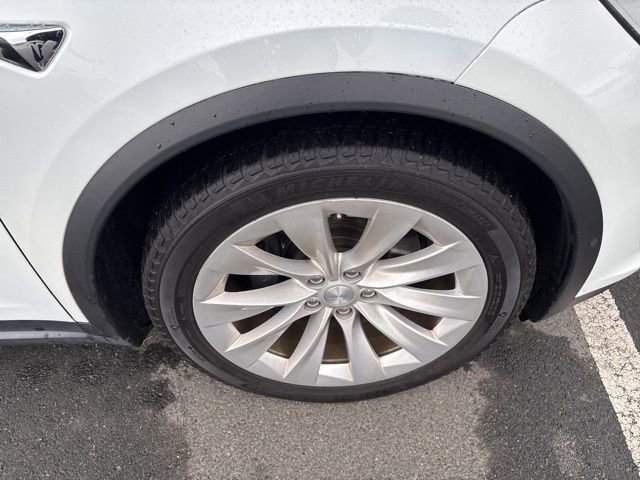 Used 2020 Tesla Model X Long Range image 32