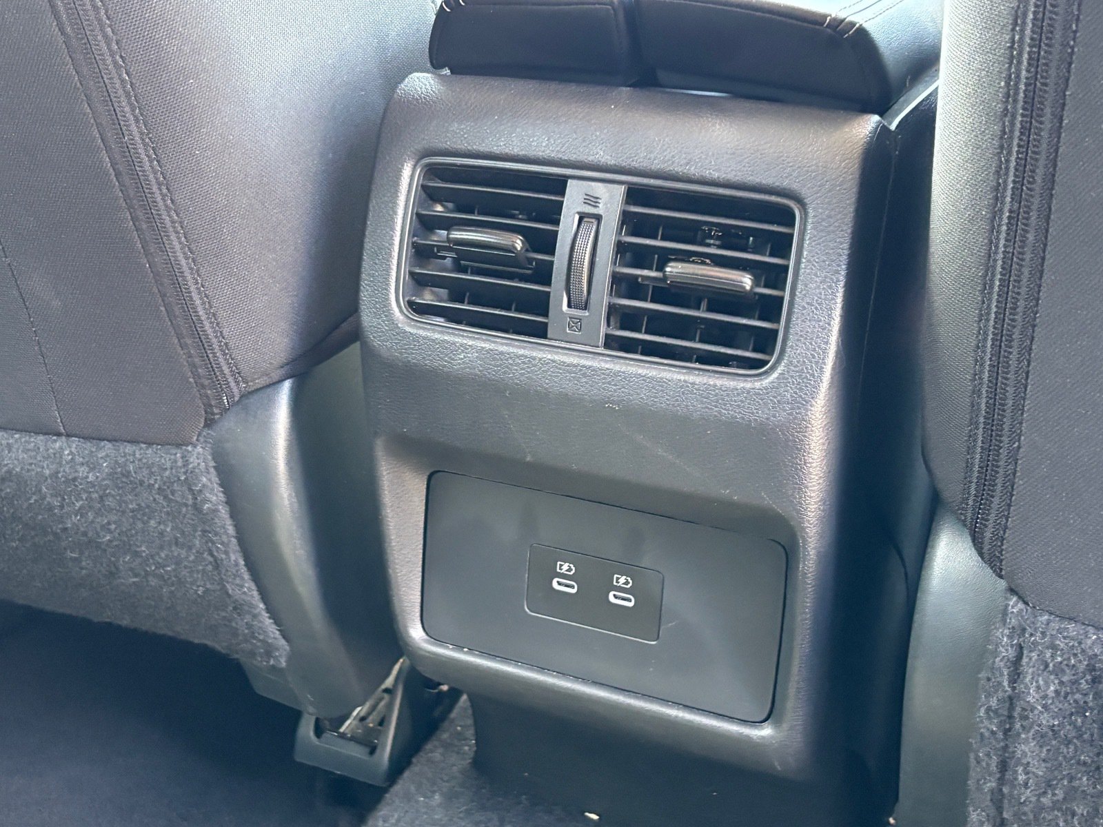 Used 2025 Nissan Rogue SV AWD/4WD image 30