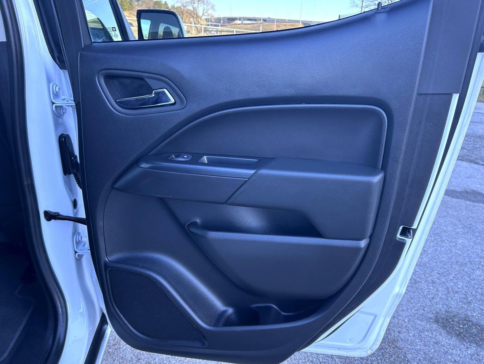 Certified 2022 Chevrolet Colorado LT w/ Chrome Appearance Package image 18