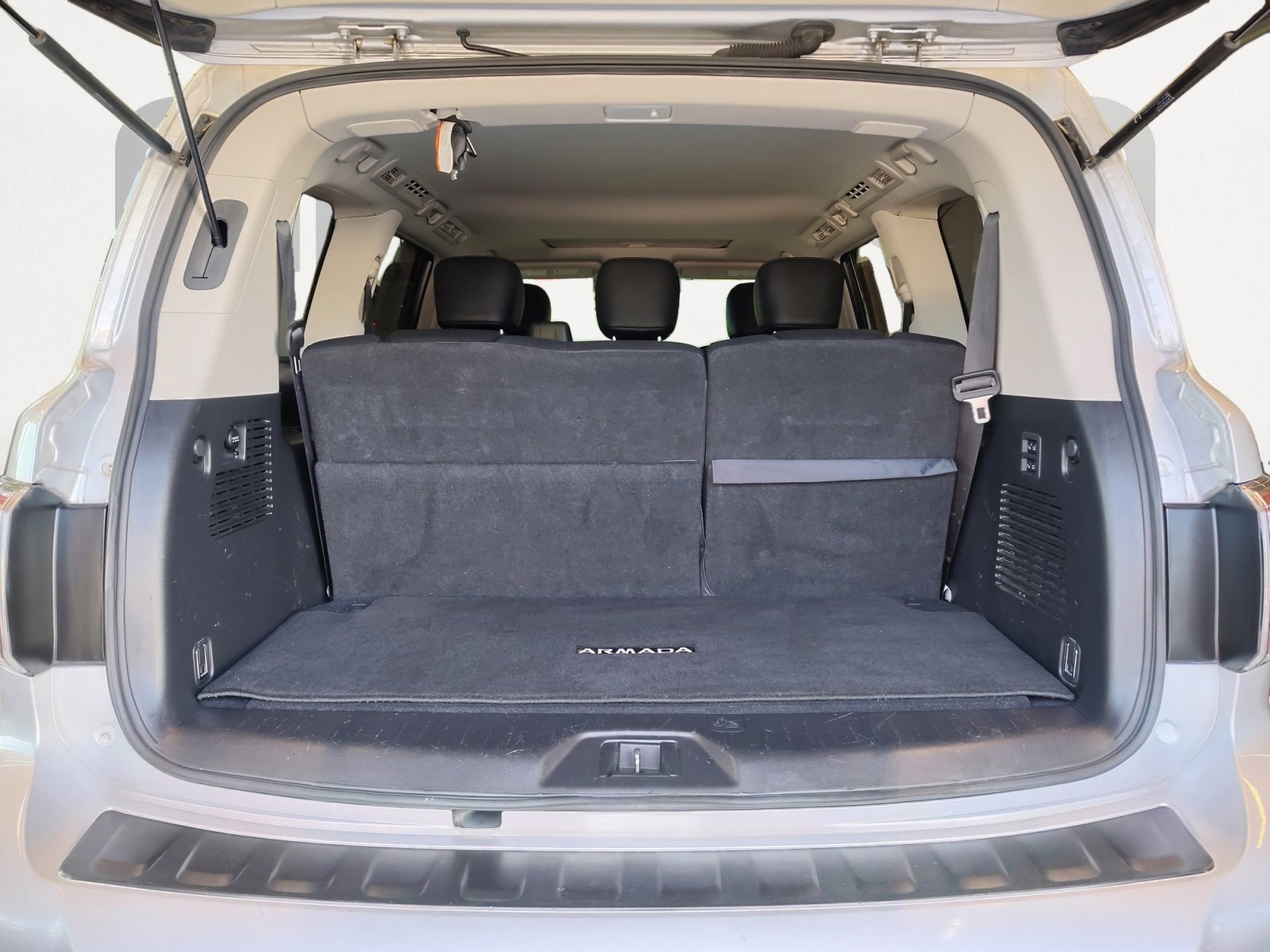 Used 2018 Nissan Armada SL w/ Premium Package image 15