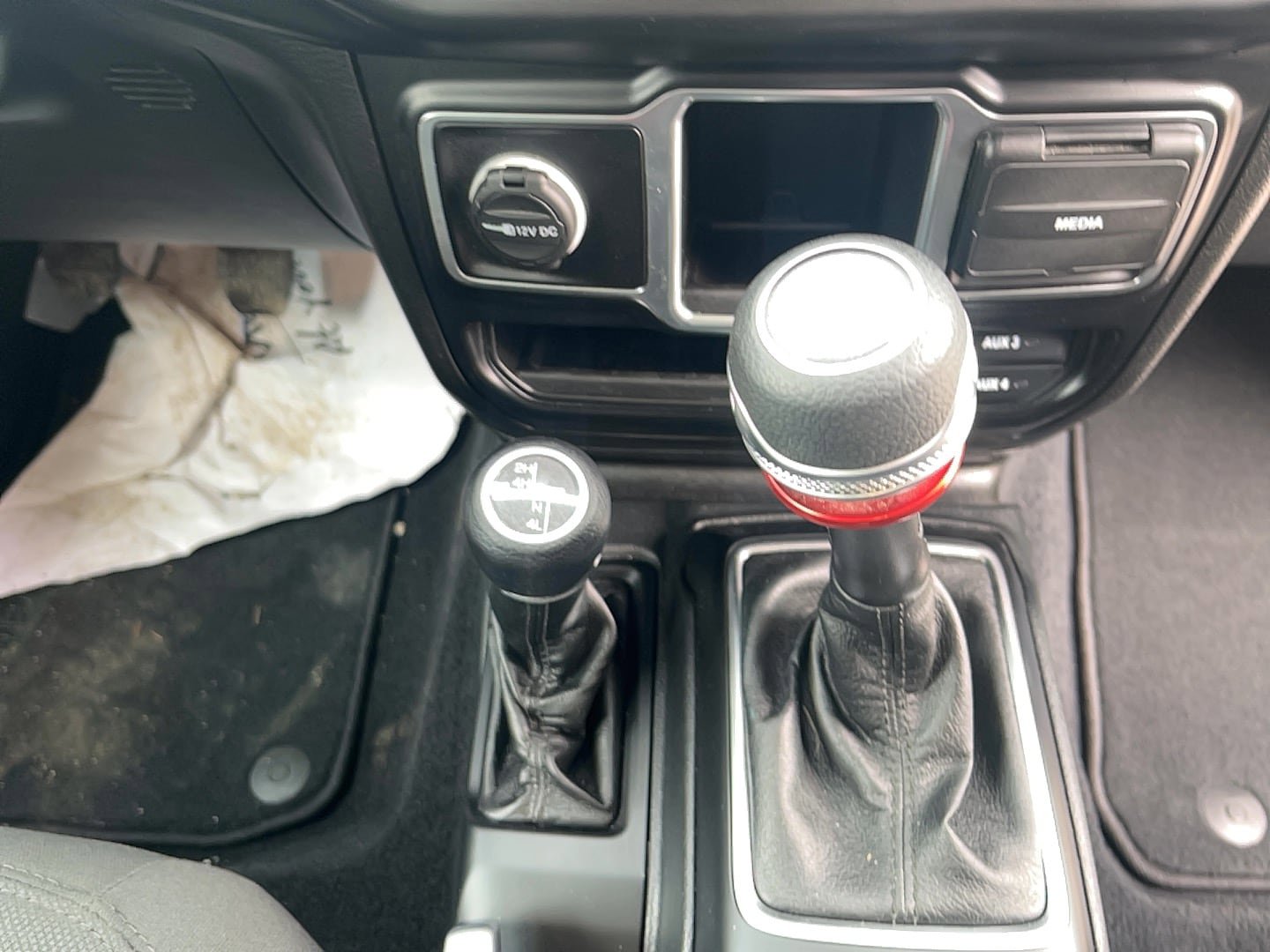 Used 2022 Jeep Wrangler Sport AWD/4WD image 17