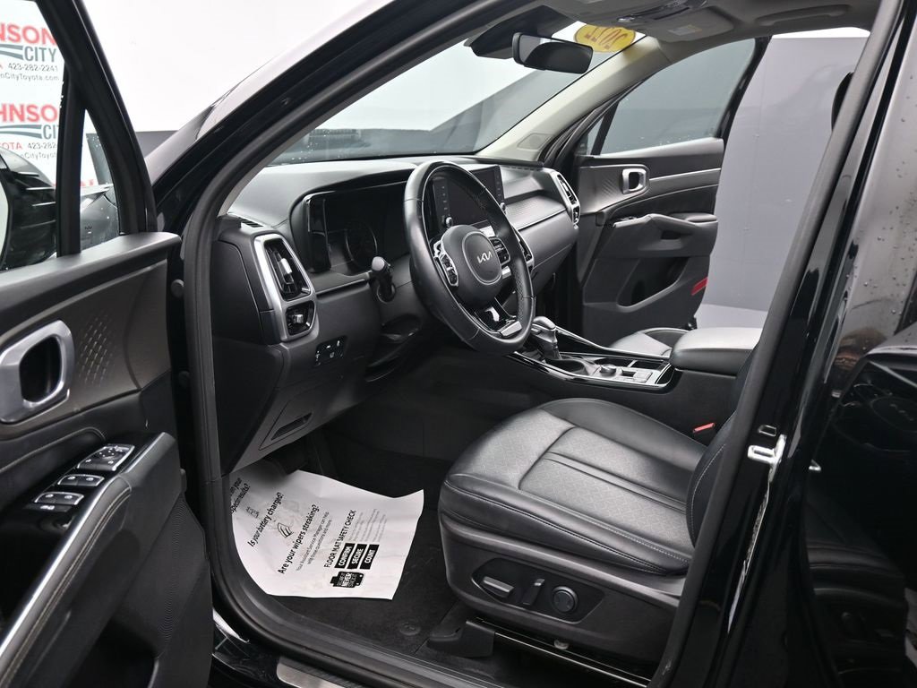 Used 2022 Kia Sorento SX image 18