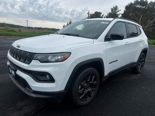 New 2025 Jeep Compass Latitude w/ Altitude Special Edition image 9