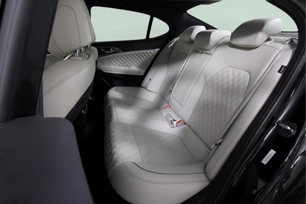 Used 2025 Genesis G70 3.3T Advanced w/ Sport Prestige Package image 51