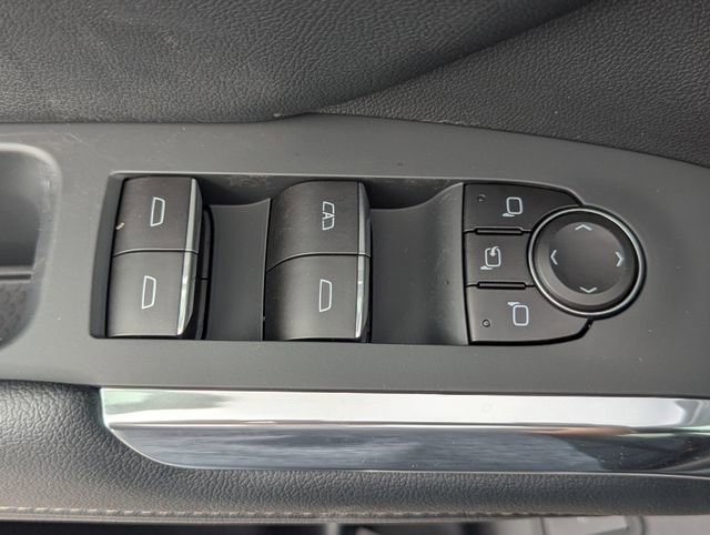 New 2026 Chevrolet Traverse High Country w/ LPO, Floor Liner Package image 15