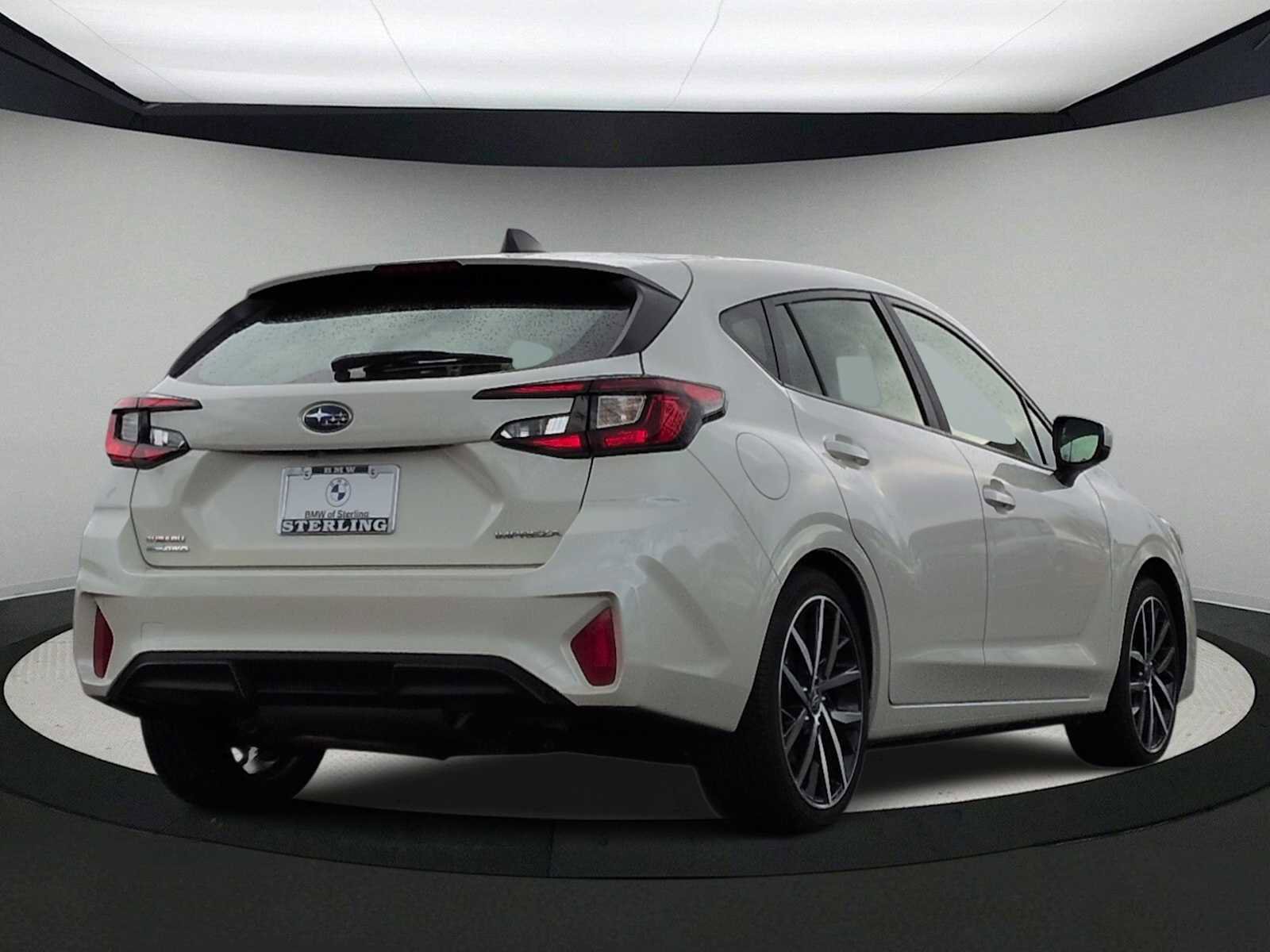 Used 2024 Subaru Impreza 2.0i Sport image 8