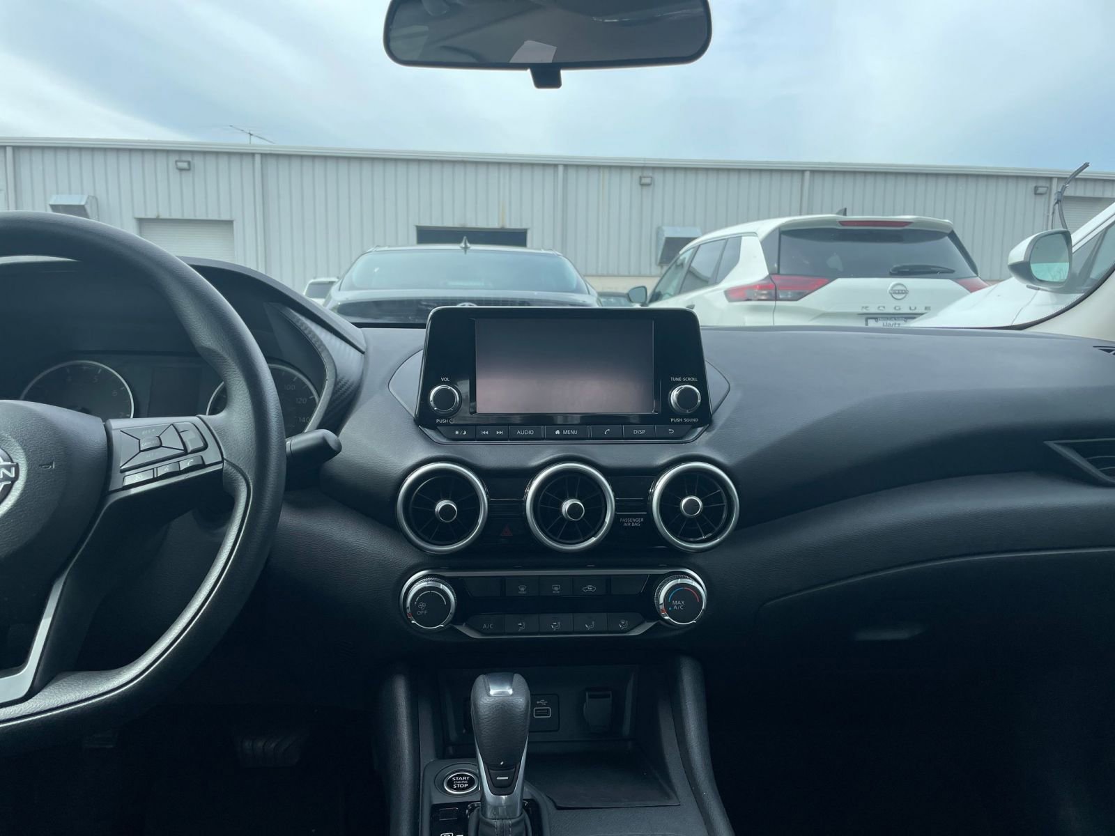 Used 2025 Nissan Sentra S image 18