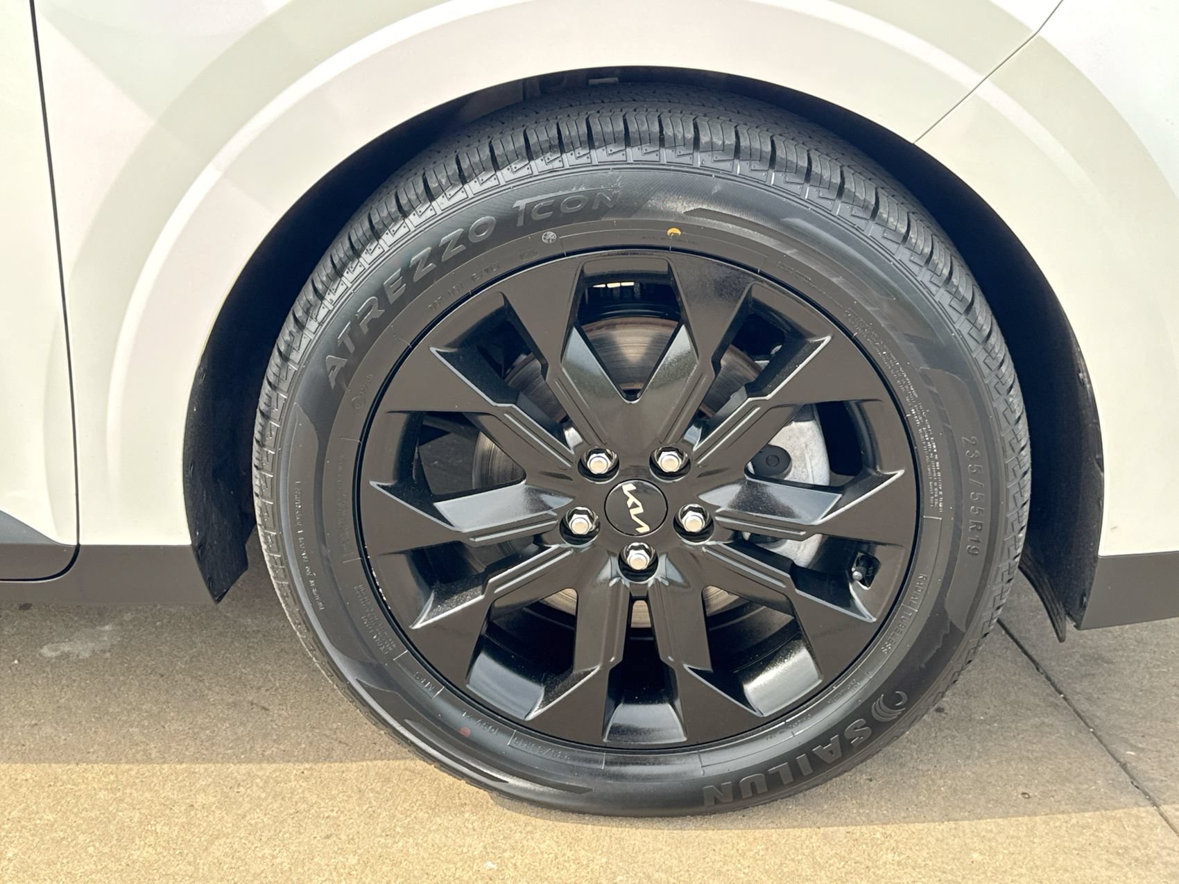 Used 2023 Kia Carnival SX Prestige FWD image 10