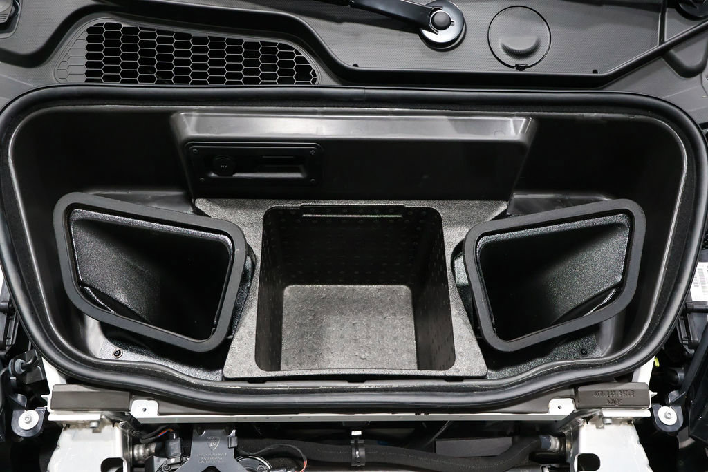 Used 2022 Lamborghini Huracan STO image 40