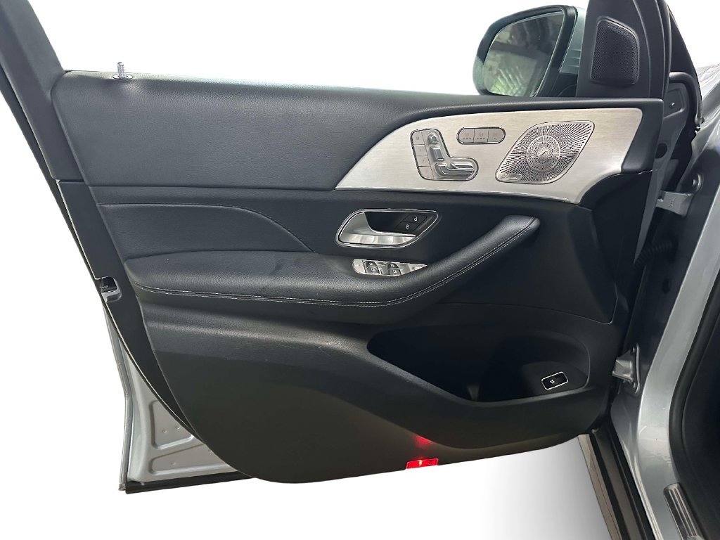 Used 2025 Mercedes-Benz GLS 450 4MATIC image 12