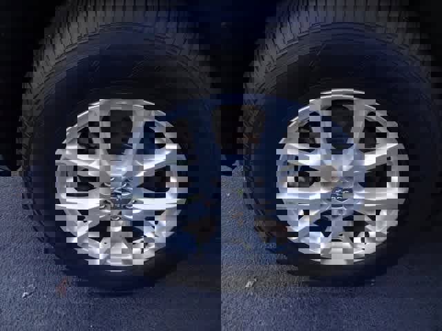 Used 2017 Jeep Cherokee Sport image 23