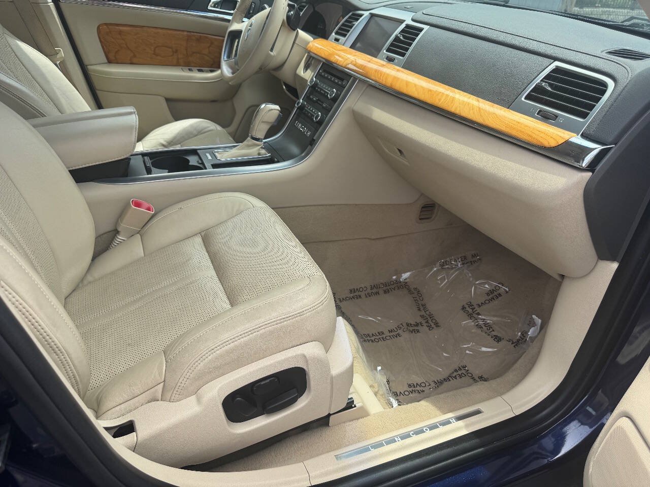 Used 2011 Lincoln MKS w/ 102A Rapid Spec Order Code FWD image 12