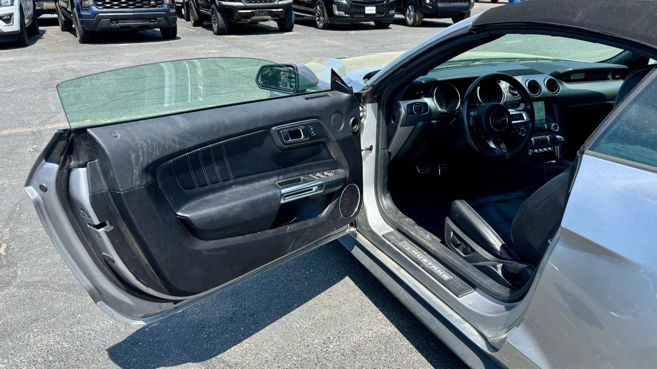 Used 2022 Ford Mustang Premium RWD image 12