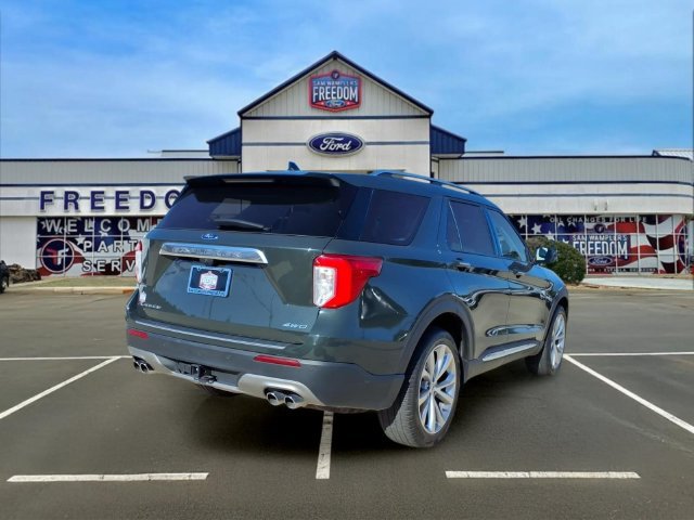 Certified 2022 Ford Explorer Platinum w/ Equipment Group 601A AWD/4WD image 4